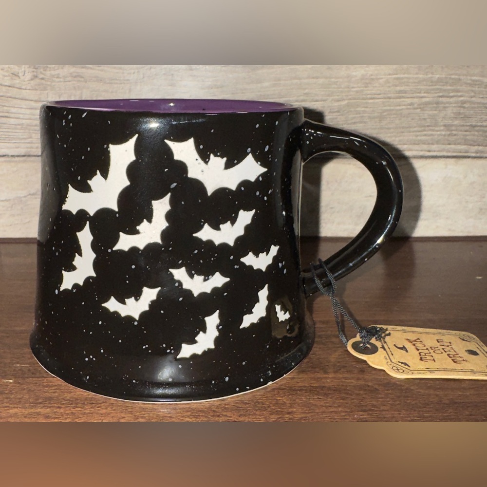 Cute 🥰 Spooky Bat Coffee Mug Black 16 oz Halloween Ceramic Double Sided - New